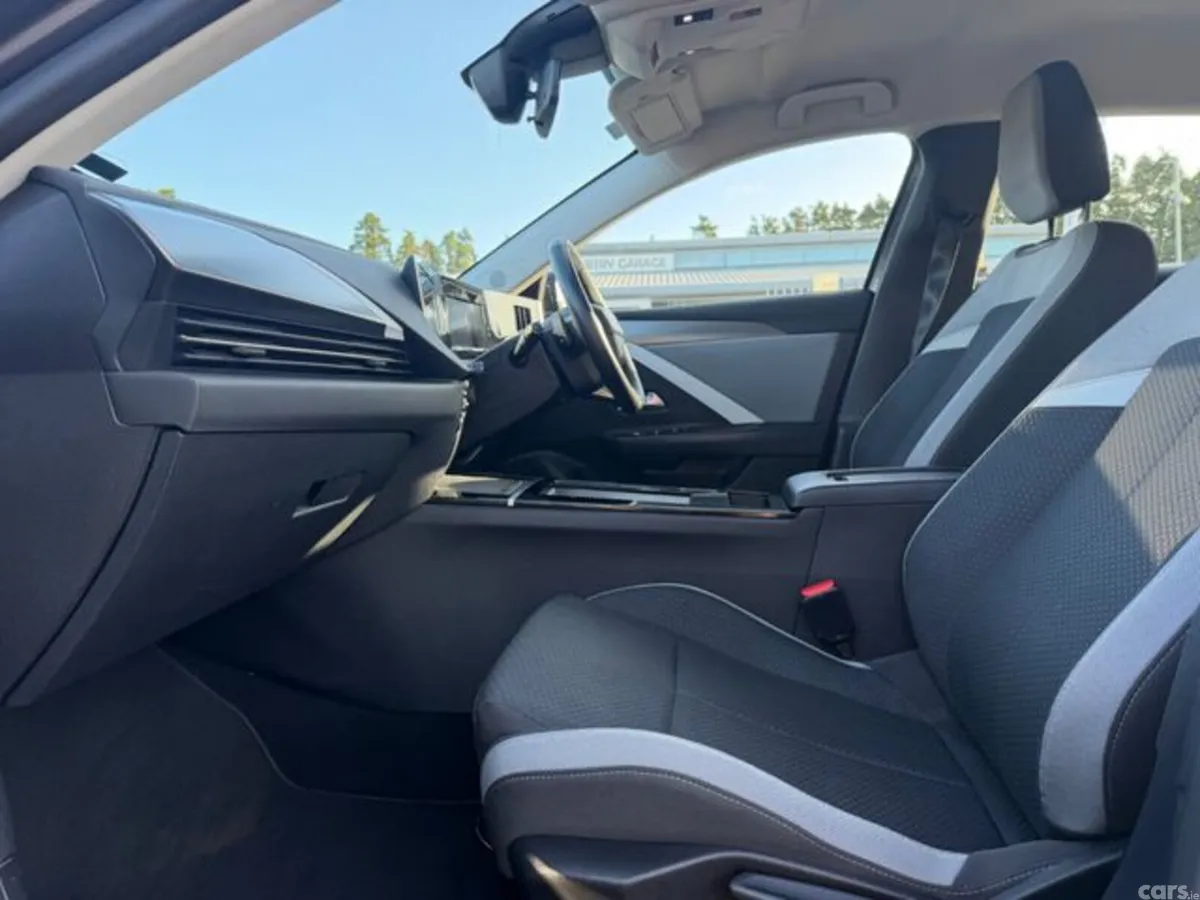 Opel Astra Hatchback, Diesel, 2023, Grey
