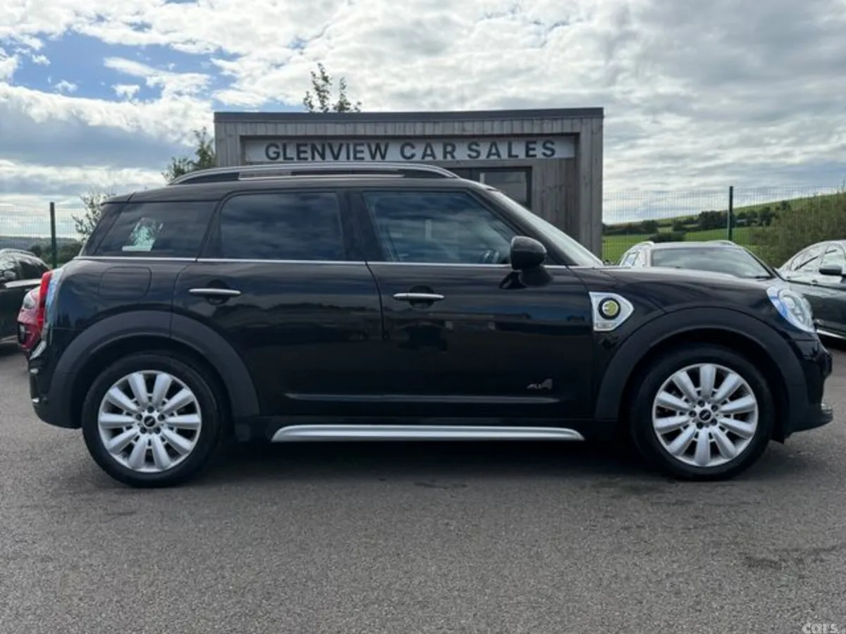 Mini Cooper Hatchback, Petrol Plug-in Hybrid, 2017, Black