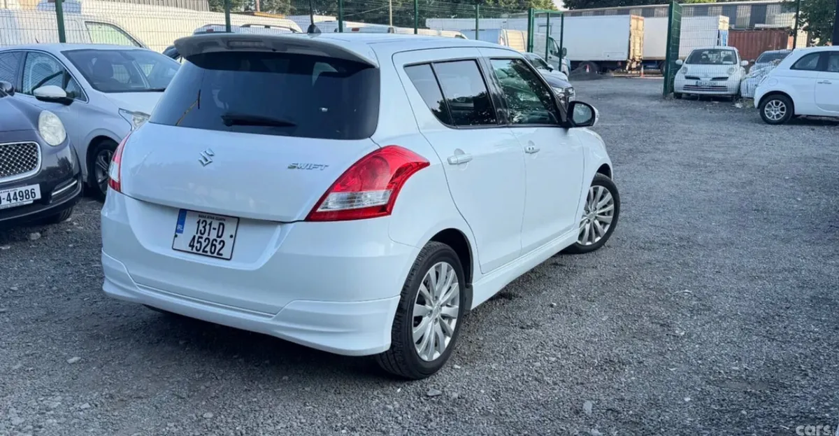 Suzuki Swift Hatchback, Petrol, 2013, White