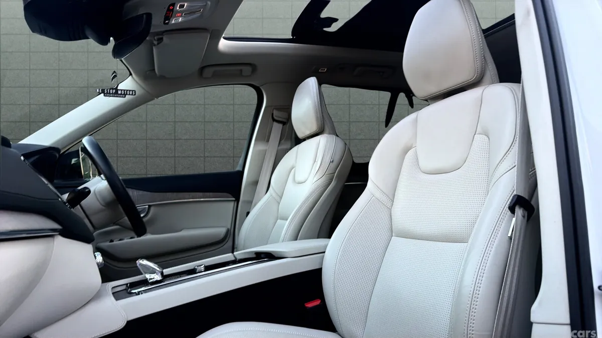 Volvo XC90 SUV, Petrol Plug-in Hybrid, 2024, White