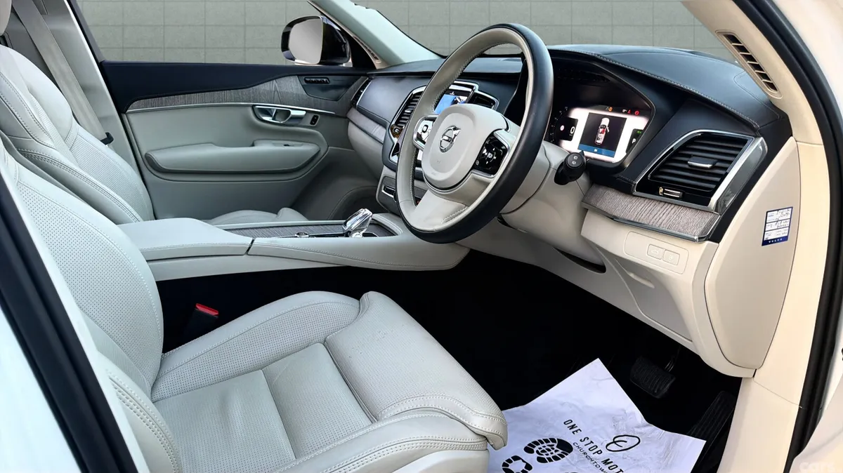 Volvo XC90 SUV, Petrol Plug-in Hybrid, 2024, White