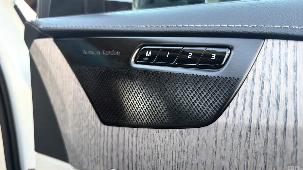 Volvo XC90 SUV, Petrol Plug-in Hybrid, 2024, White