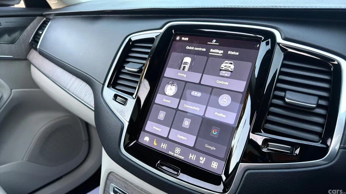 Volvo XC90 SUV, Petrol Plug-in Hybrid, 2024, White