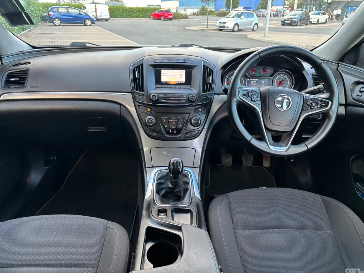 Opel Insignia Hatchback, Diesel, 2014, Silver