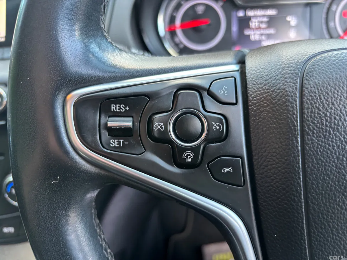 Opel Insignia Hatchback, Diesel, 2014, Silver