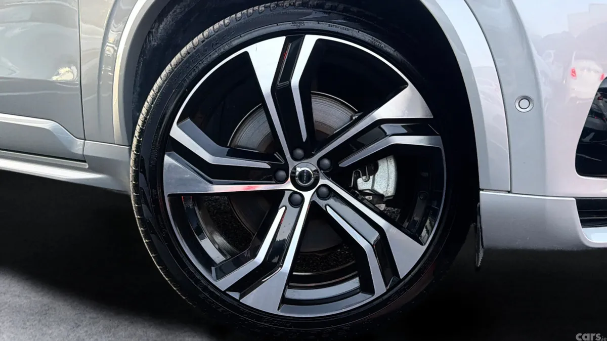 Volvo XC90 SUV, Petrol Plug-in Hybrid, 2023, Silver