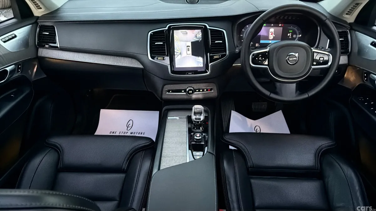 Volvo XC90 SUV, Petrol Plug-in Hybrid, 2023, Silver
