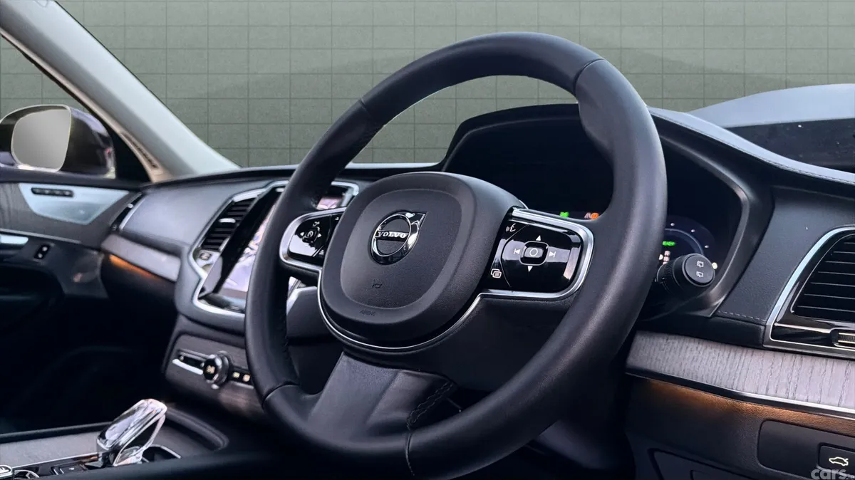 Volvo XC90 SUV, Petrol Plug-in Hybrid, 2023, Silver