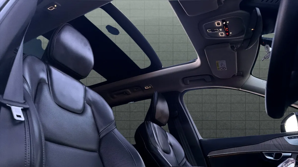 Volvo XC90 SUV, Petrol Plug-in Hybrid, 2023, Silver