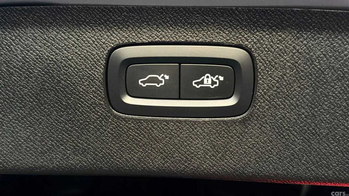 Volvo XC90 SUV, Petrol Plug-in Hybrid, 2023, Silver