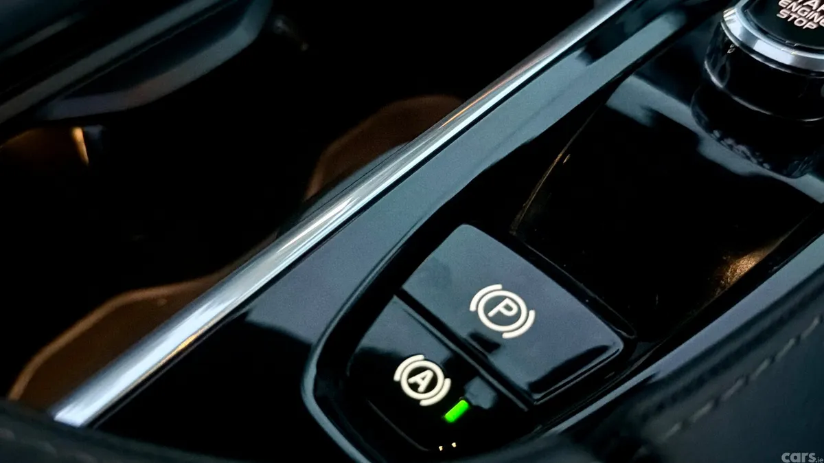Volvo XC90 SUV, Petrol Plug-in Hybrid, 2023, Silver