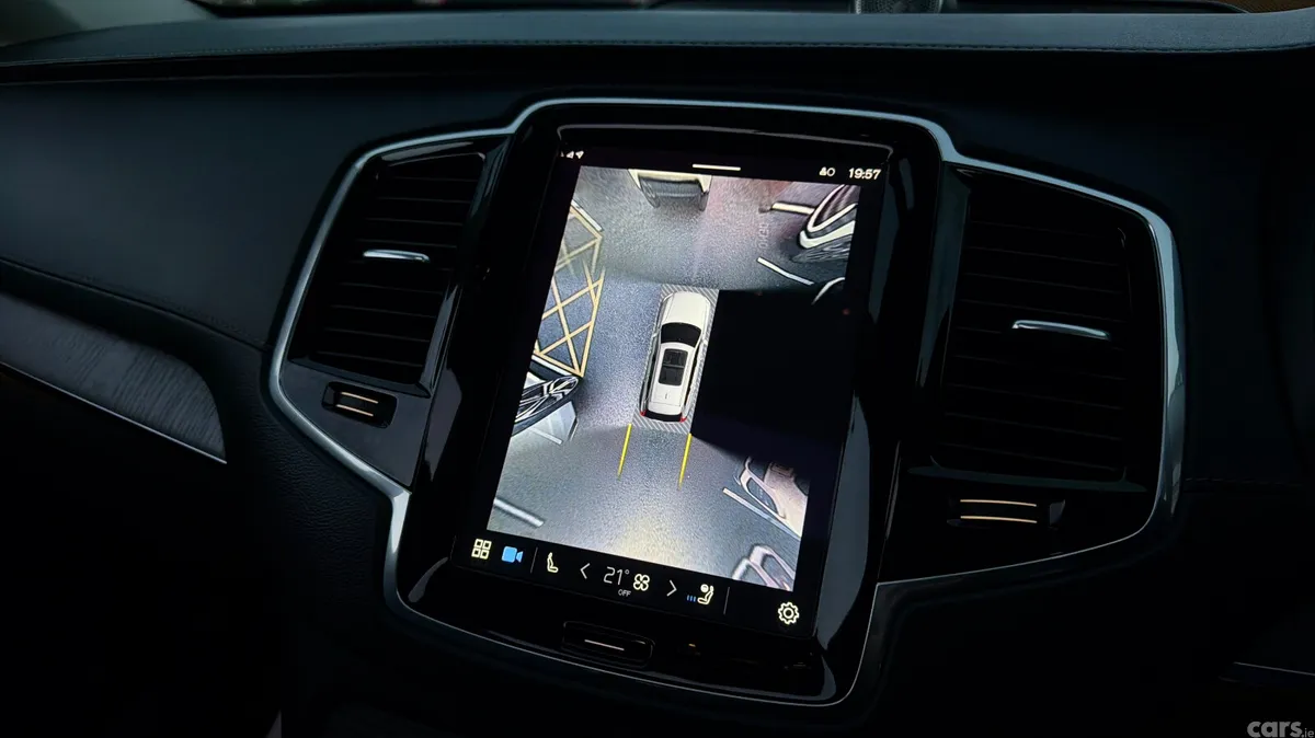 Volvo XC90 SUV, Petrol Plug-in Hybrid, 2023, Silver