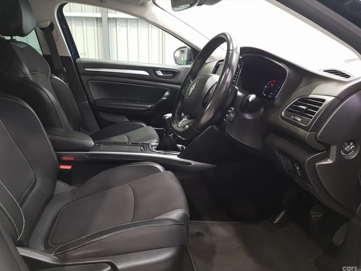 Renault Megane Saloon, Diesel, 2021, Blue