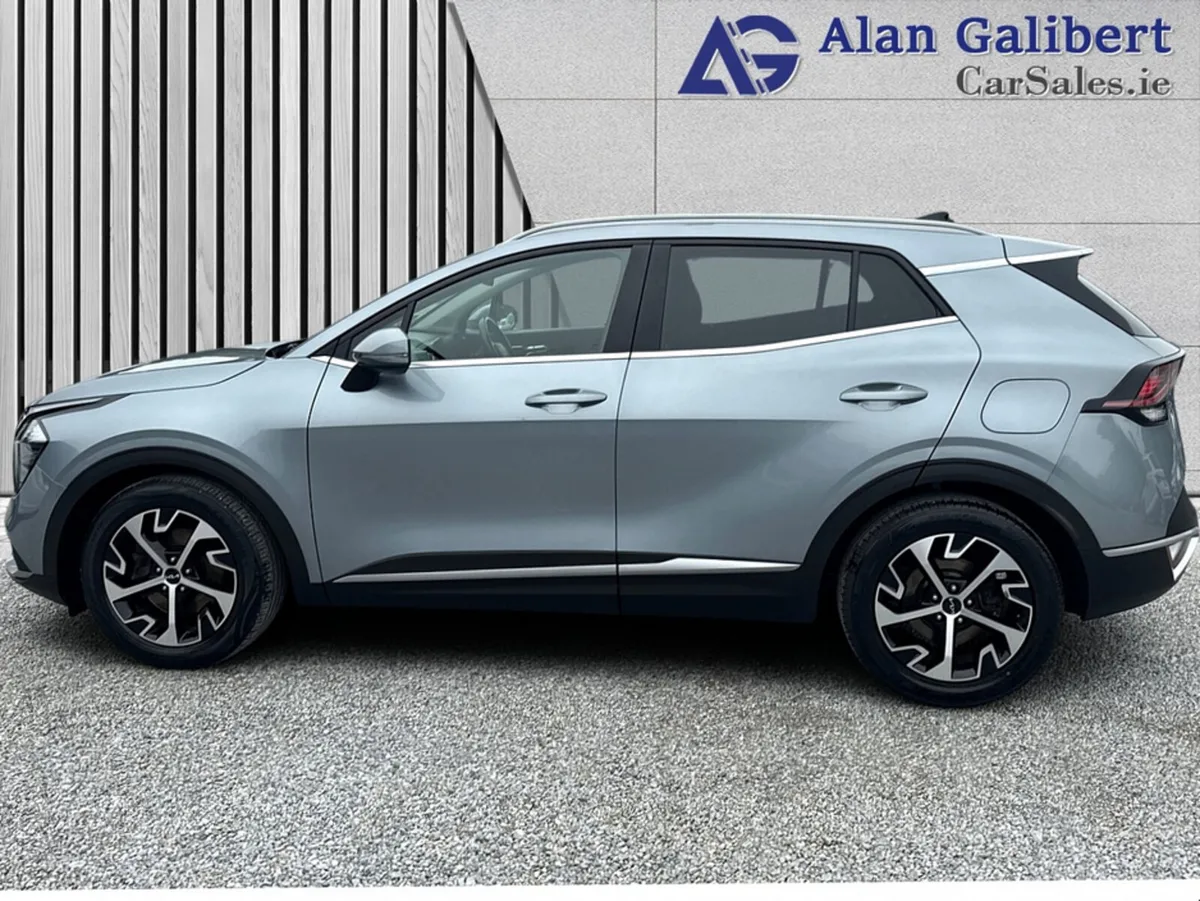 Kia Sportage MPV, Diesel, 2023, Grey