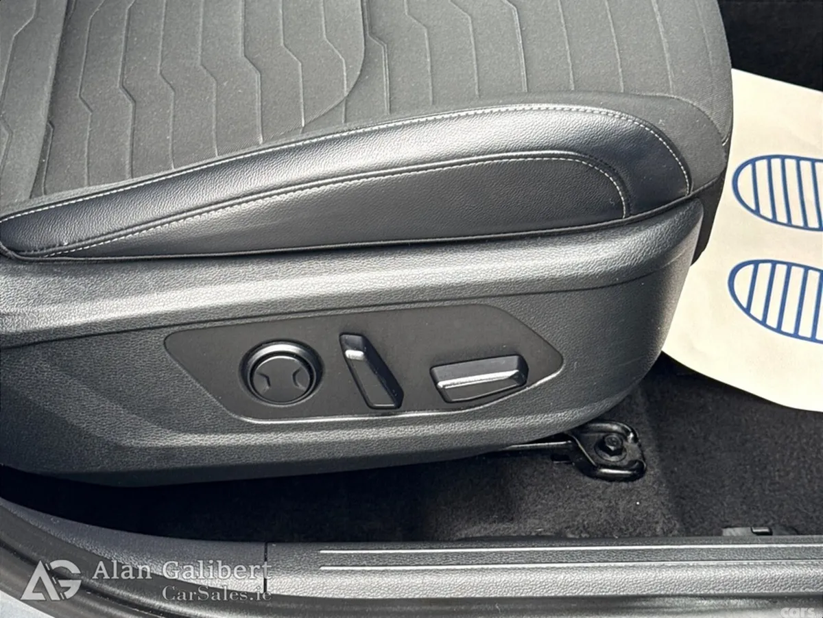 Kia Sportage MPV, Diesel, 2023, Grey