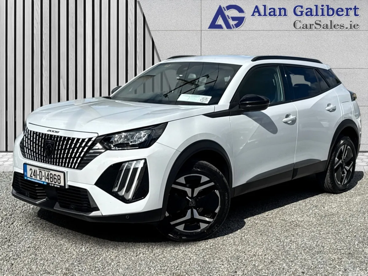 Peugeot 2008 MPV, Petrol, 2024, White