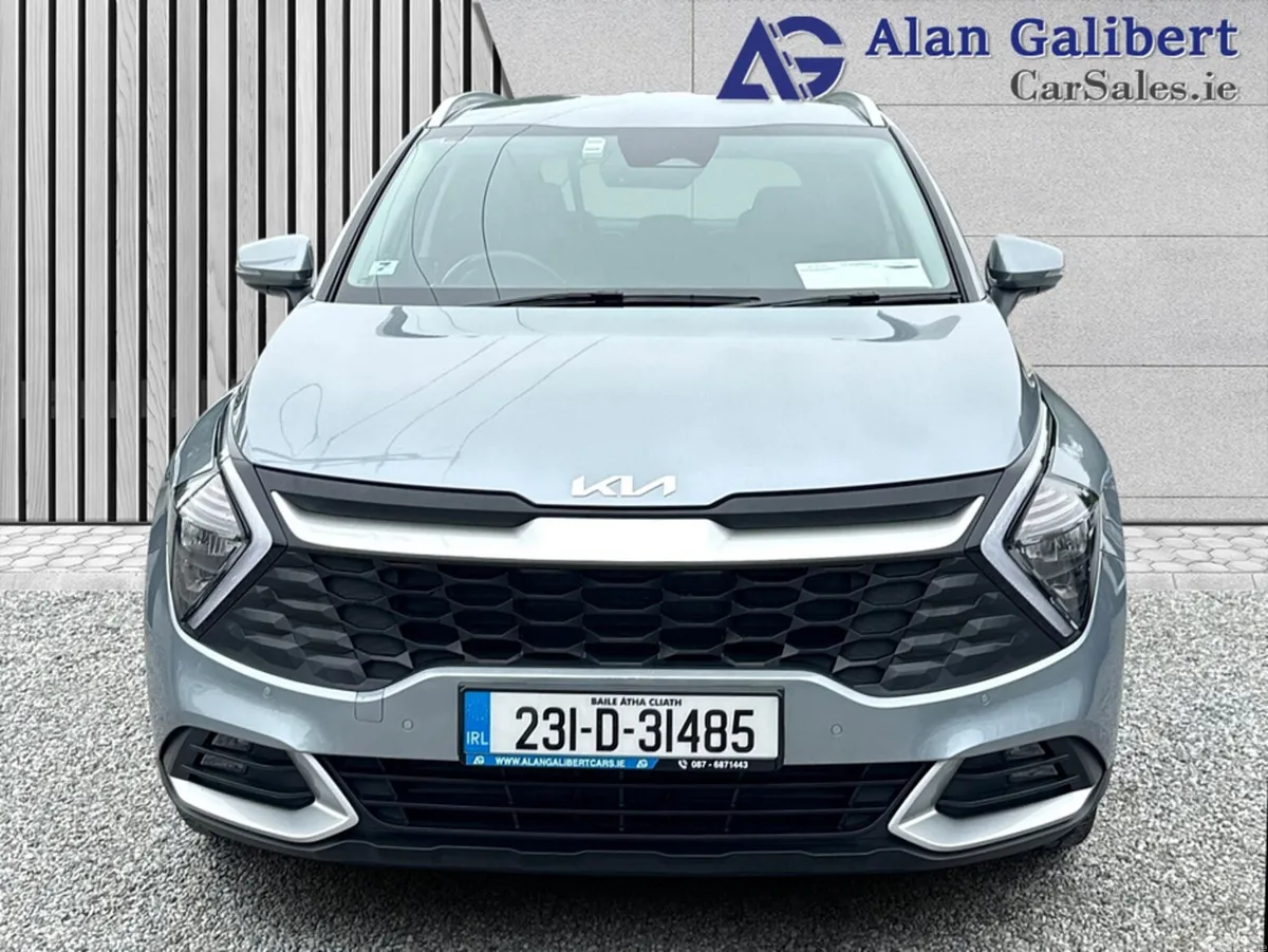 Kia Sportage MPV, Diesel, 2023, Grey