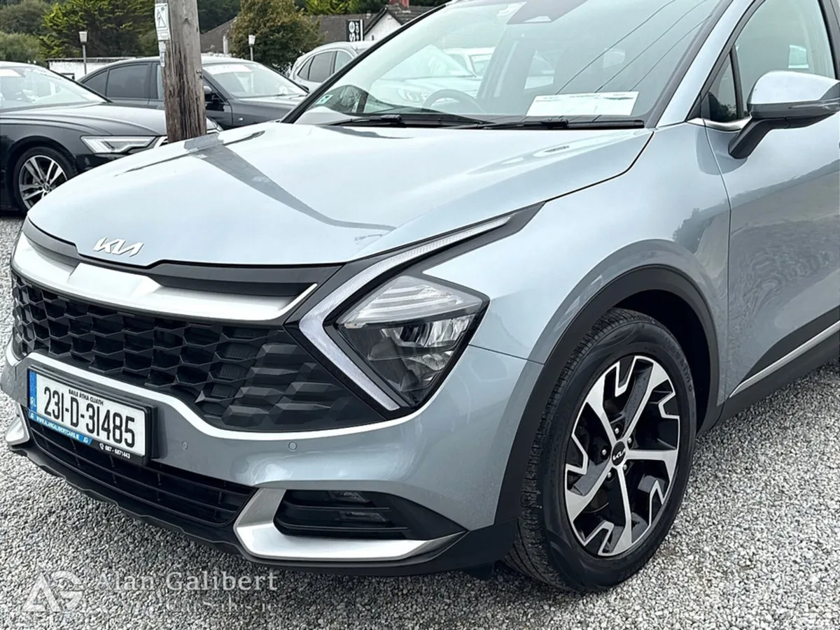 Kia Sportage MPV, Diesel, 2023, Grey