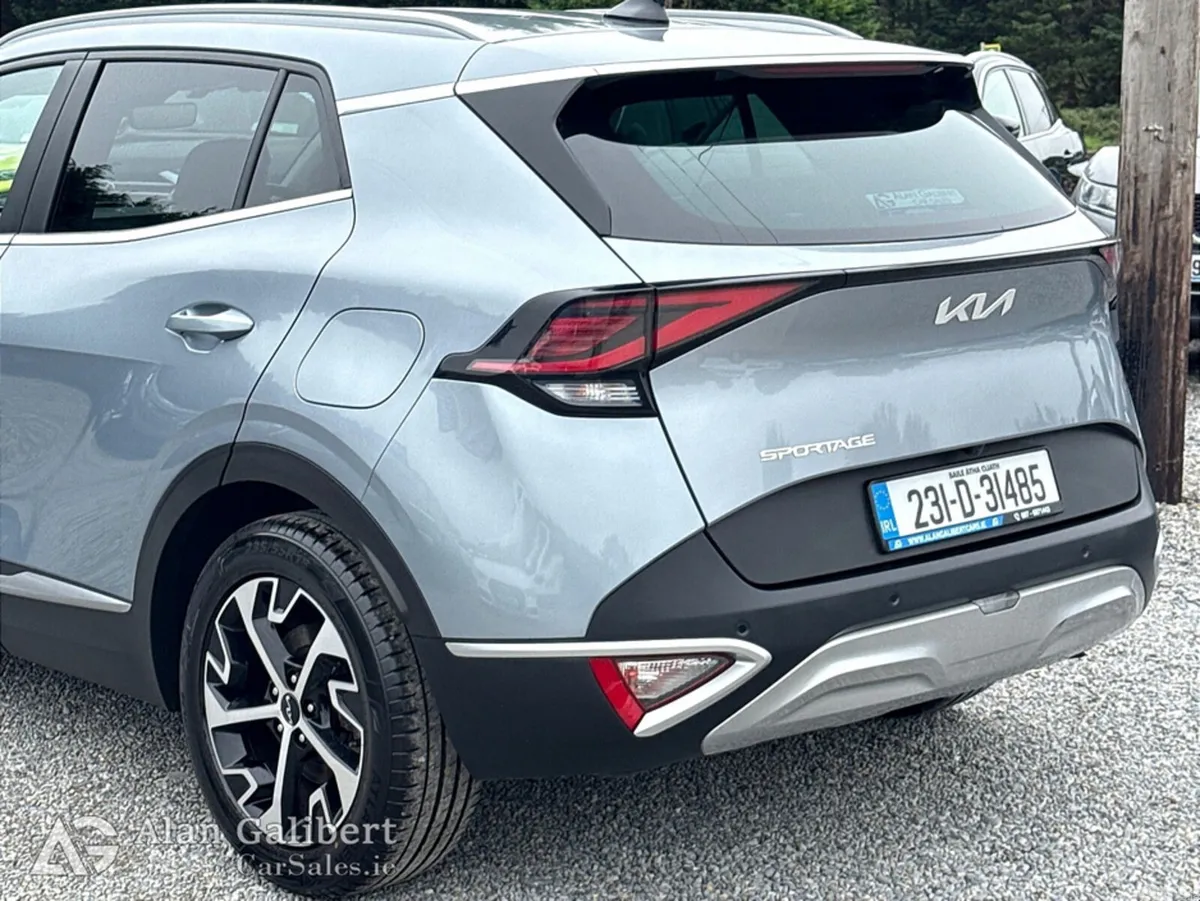 Kia Sportage MPV, Diesel, 2023, Grey