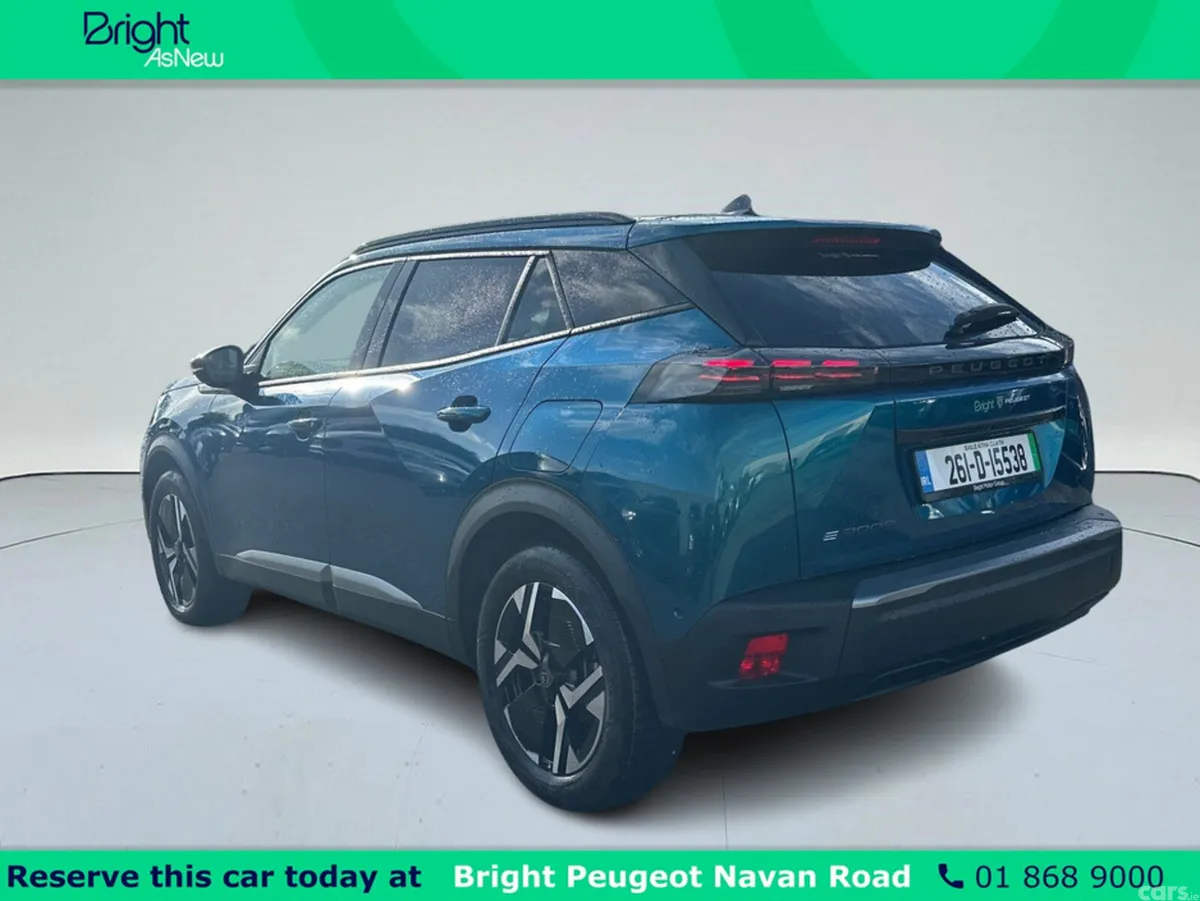 Peugeot 2008 MPV, Electric, 2026, Blue