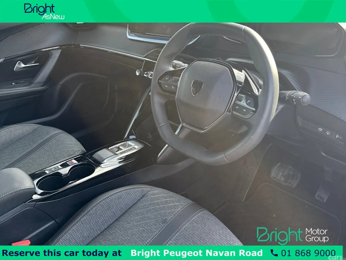 Peugeot 2008 MPV, Electric, 2026, Blue