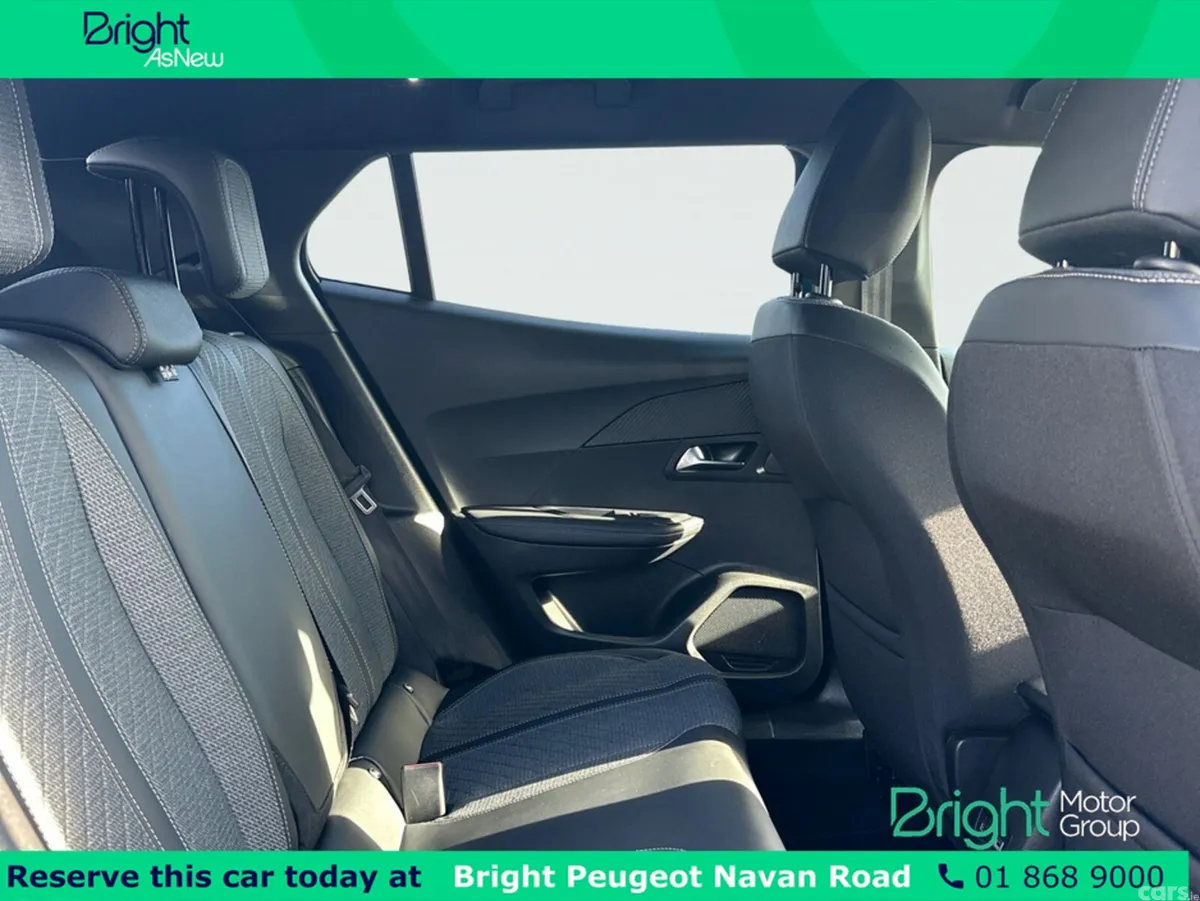 Peugeot 2008 MPV, Electric, 2026, Blue