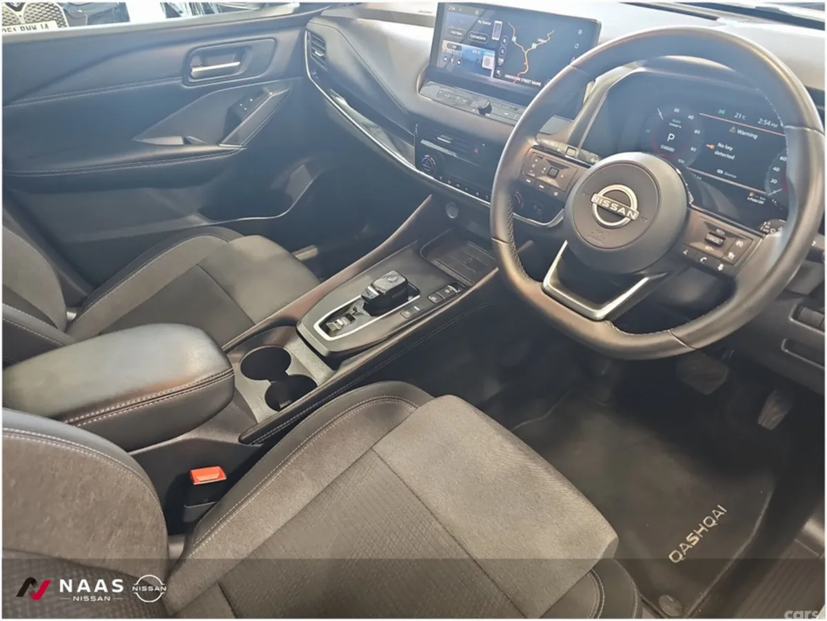 Nissan Qashqai MPV, Petrol, 2024, White