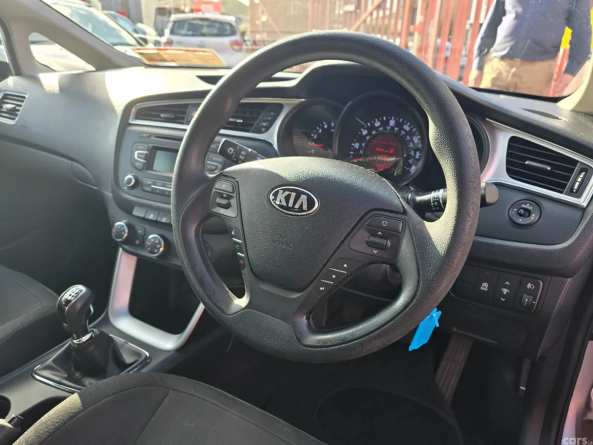 Kia Ceed Hatchback, Diesel, 2017, Silver