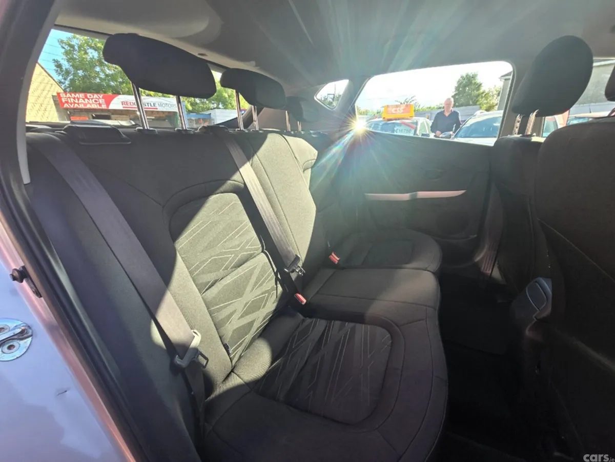 Kia Ceed Hatchback, Diesel, 2017, Silver