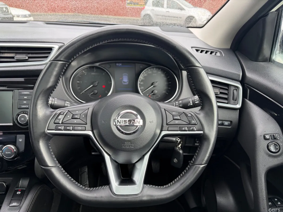 Nissan Qashqai MPV, Diesel, 2020, White