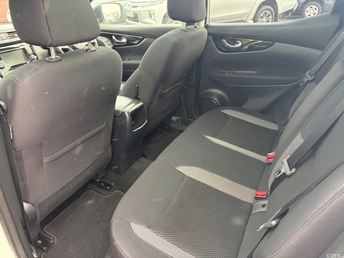 Nissan Qashqai MPV, Diesel, 2020, White