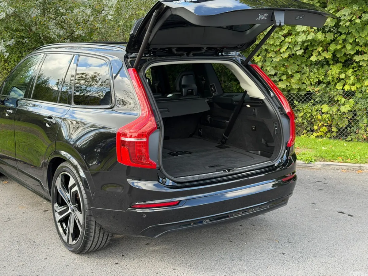 Volvo XC90 Estate, Petrol Plug-in Hybrid, 2023, Black