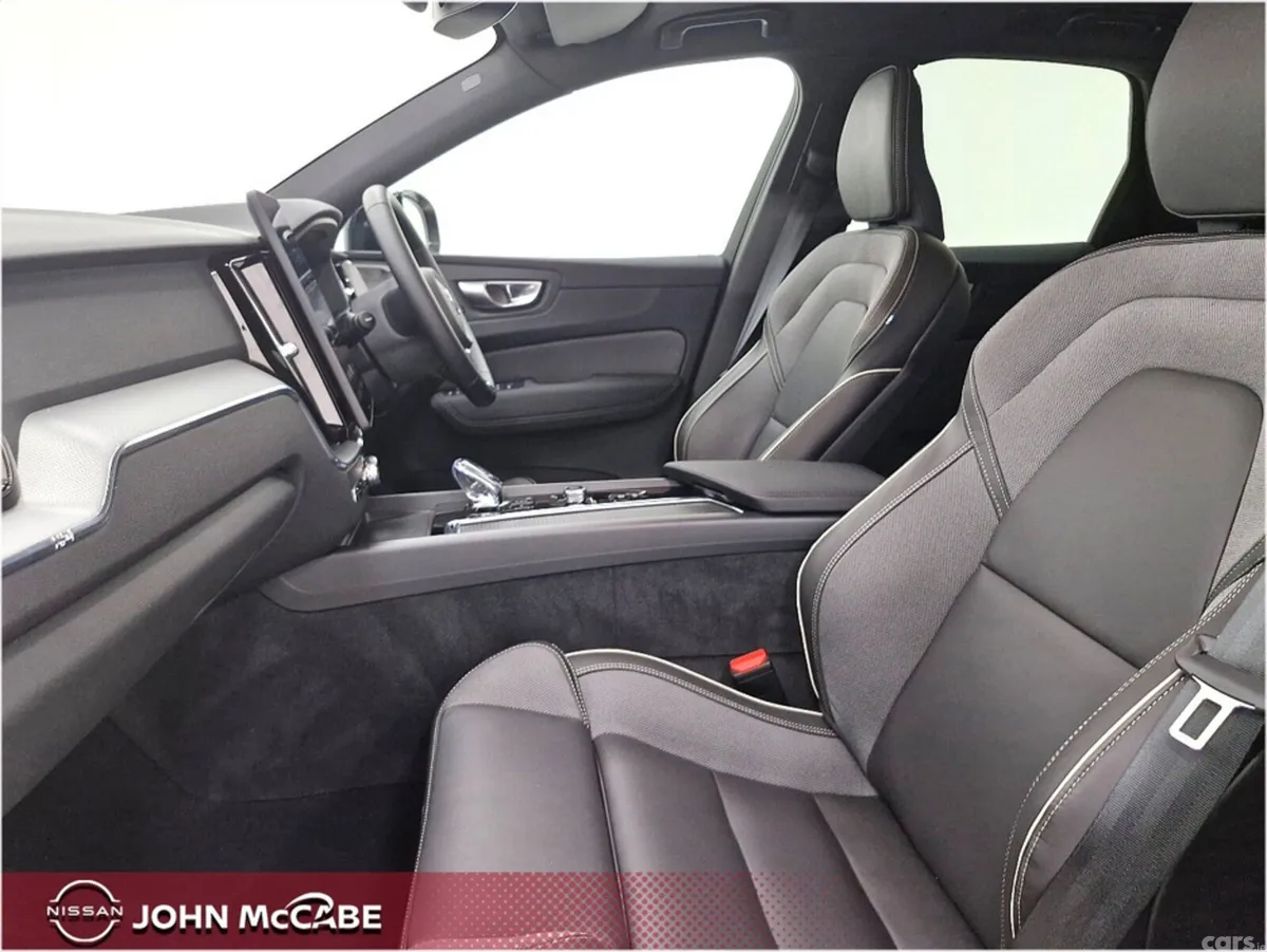 Volvo XC60 SUV, Petrol Plug-in Hybrid, 2026, Black
