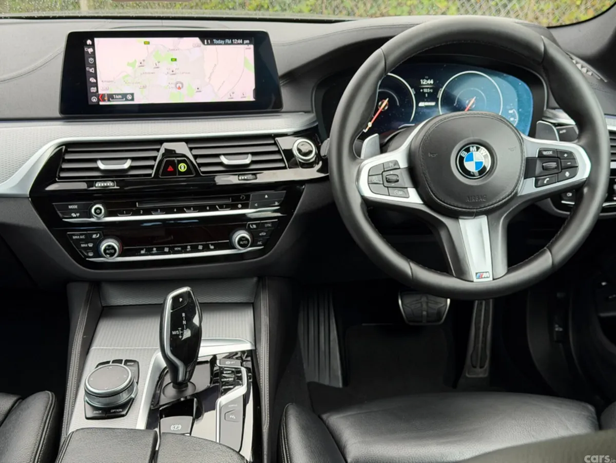 BMW 5-Series Saloon, Petrol Plug-in Hybrid, 2019, Grey
