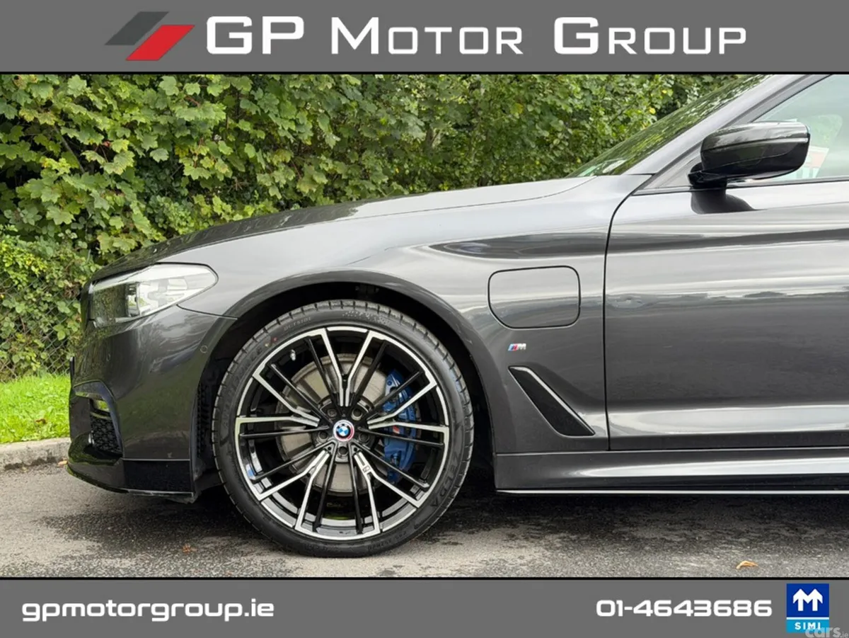 BMW 5-Series Saloon, Petrol Plug-in Hybrid, 2019, Grey