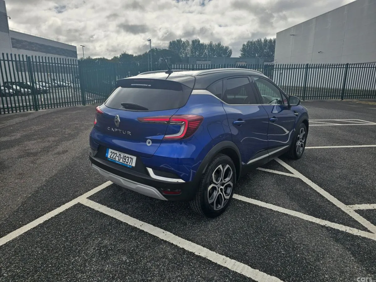 Renault Captur Hatchback, Petrol, 2022, Blue