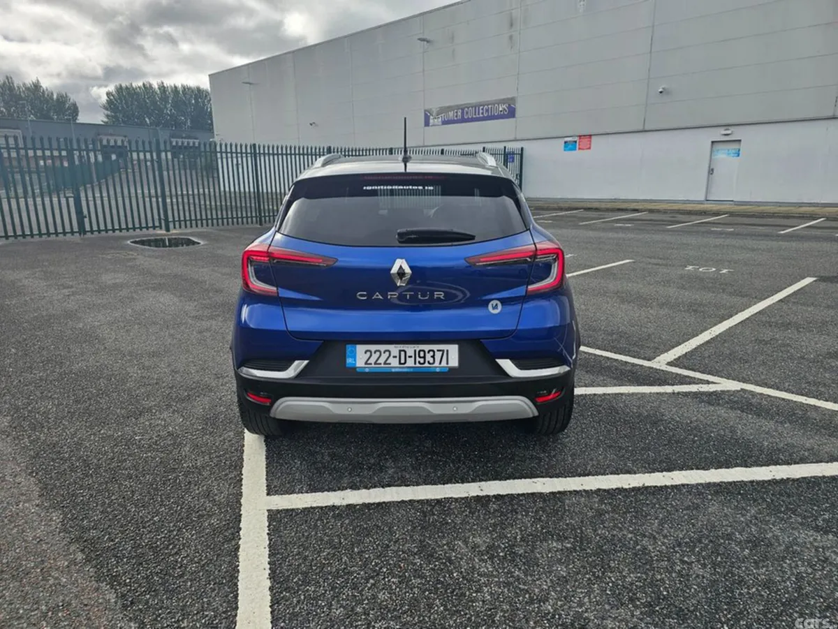 Renault Captur Hatchback, Petrol, 2022, Blue