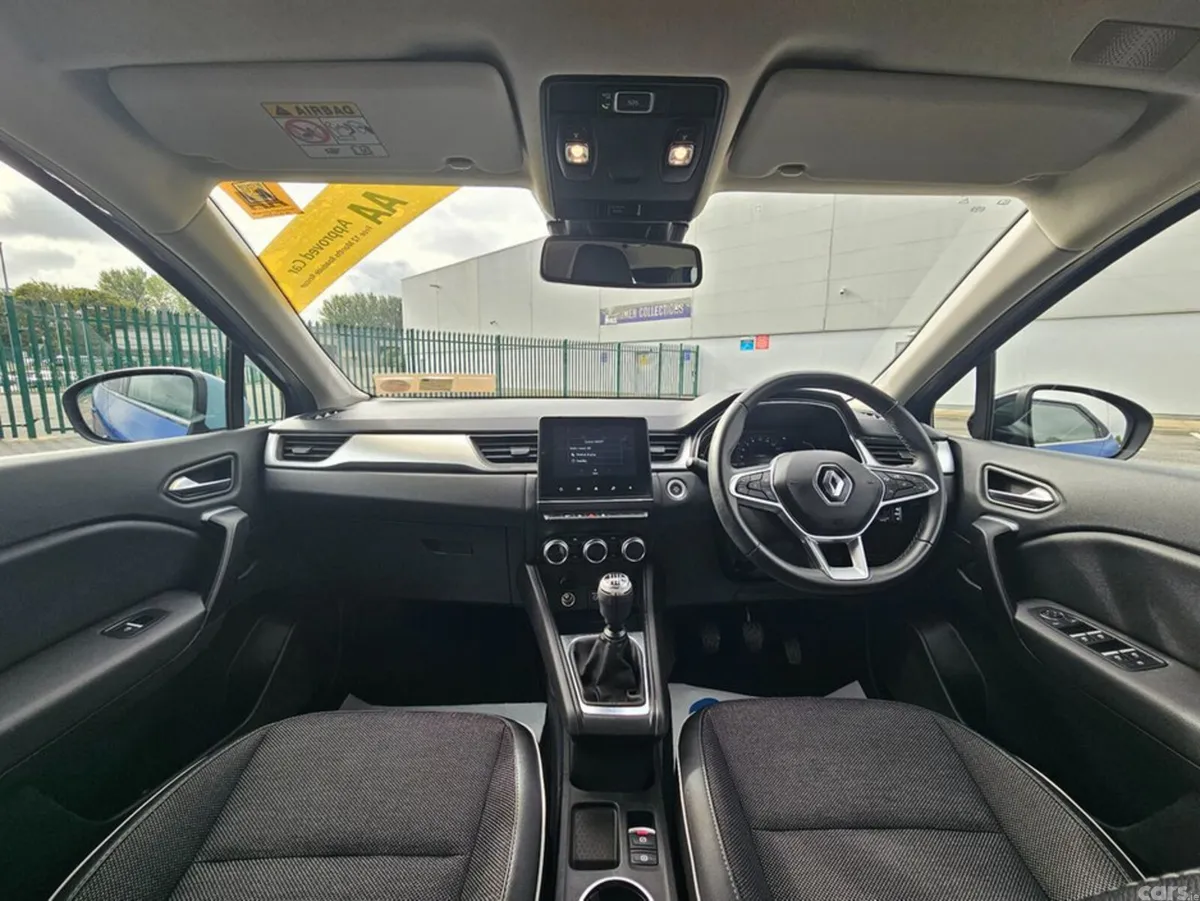Renault Captur Hatchback, Petrol, 2022, Blue