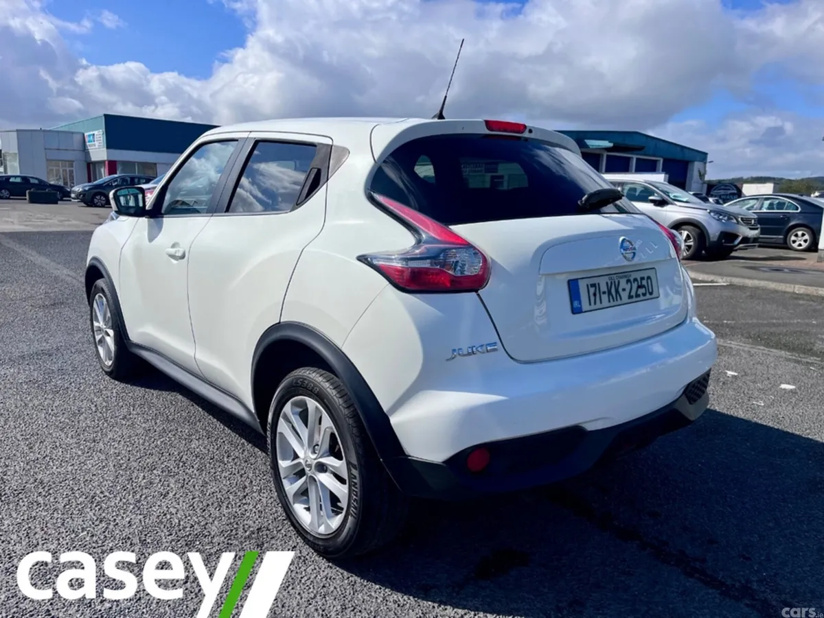 Nissan Juke Hatchback, Diesel, 2017, White
