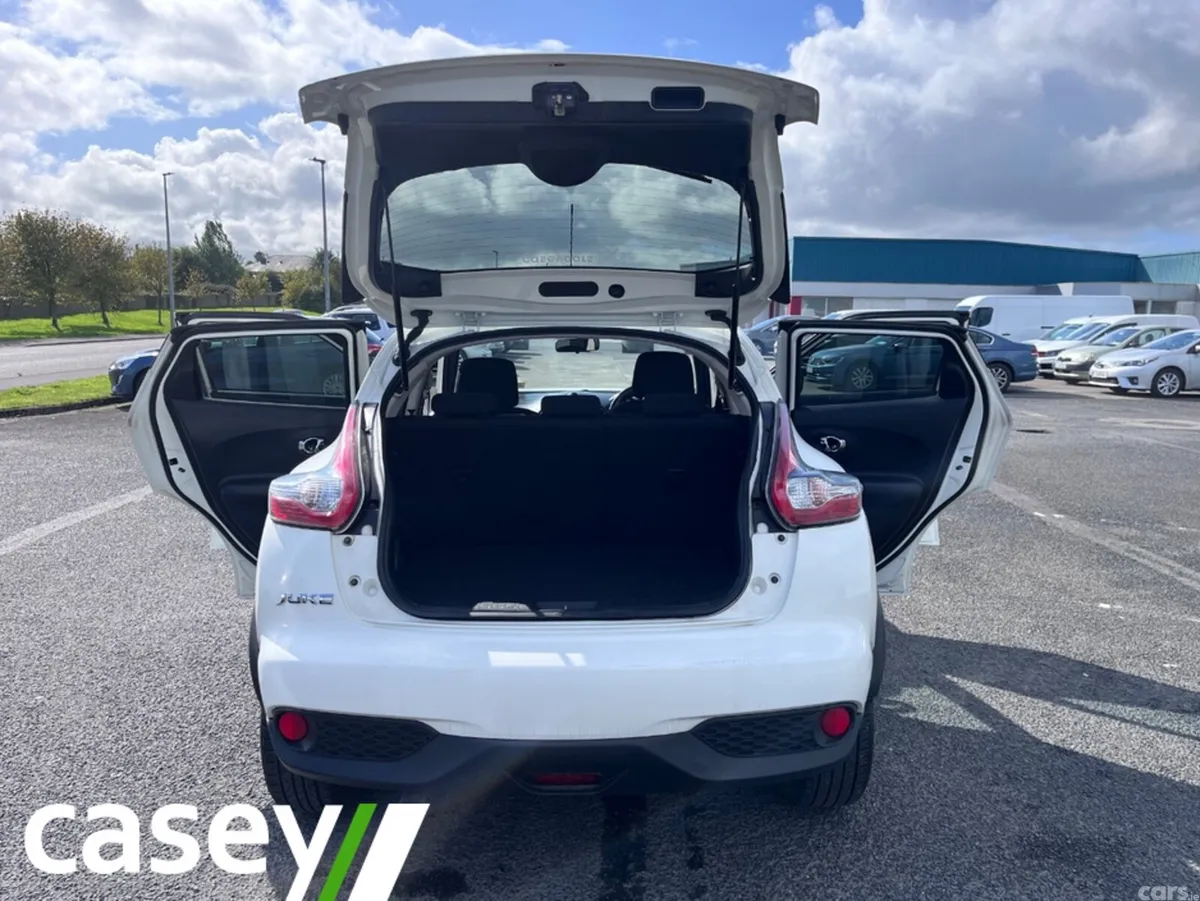 Nissan Juke Hatchback, Diesel, 2017, White