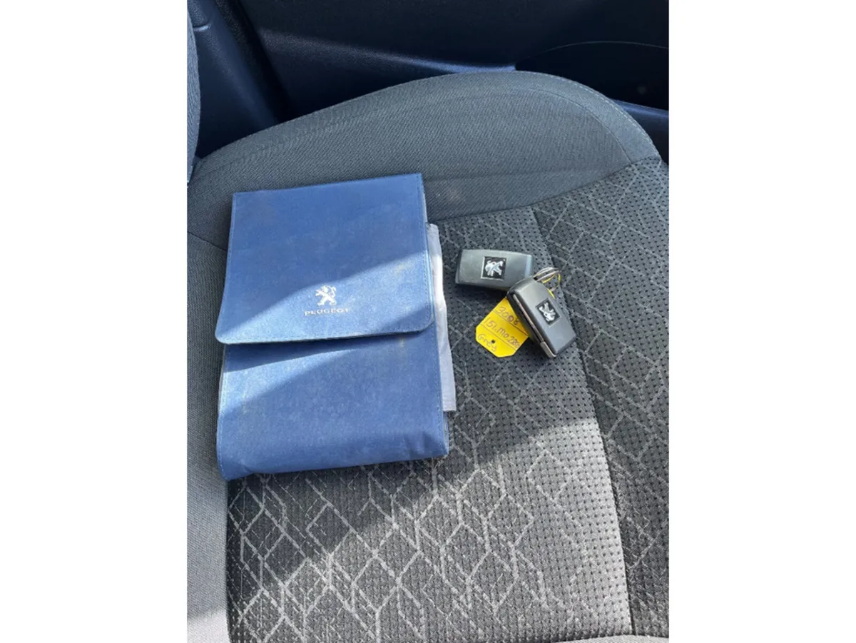 Peugeot 3008 Hatchback, Diesel, 2015, Grey