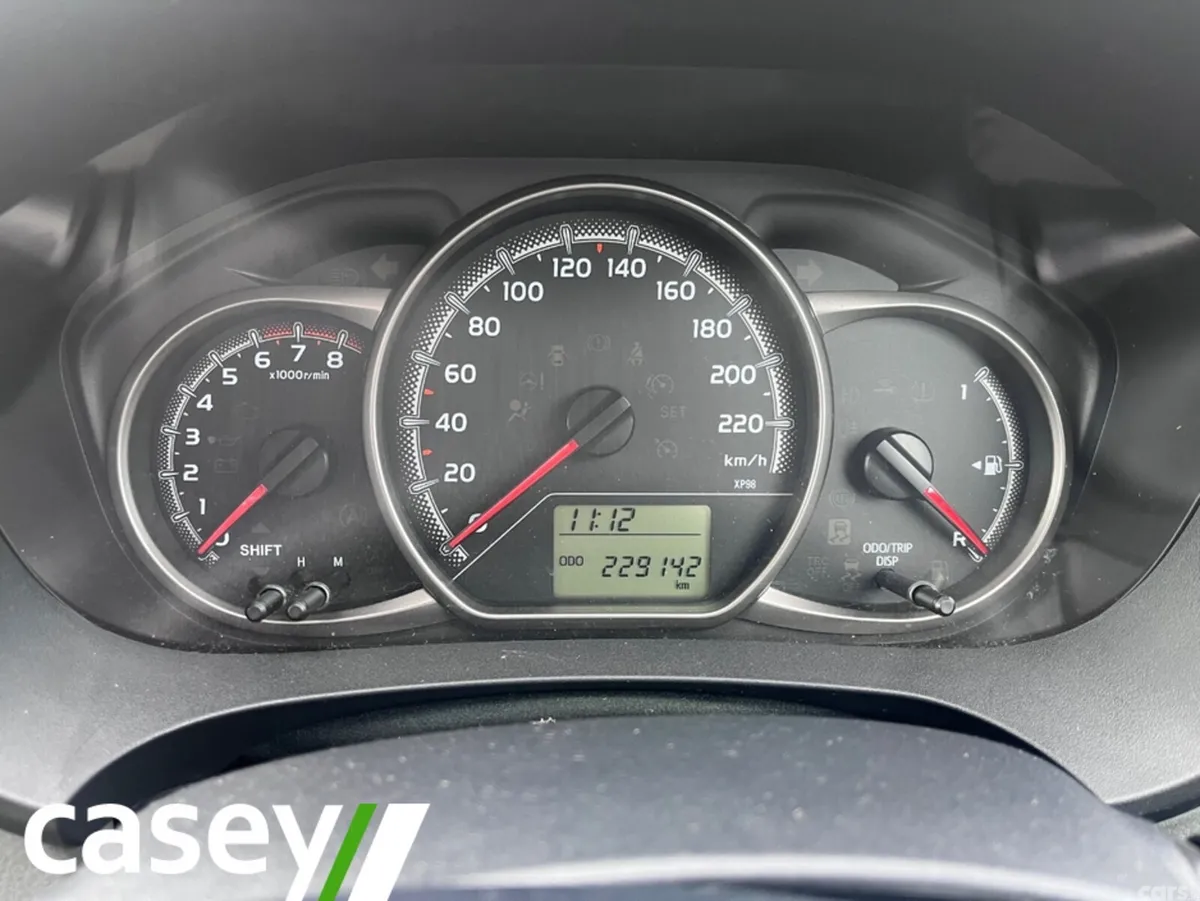 Toyota Yaris Hatchback, Petrol, 2016, Red