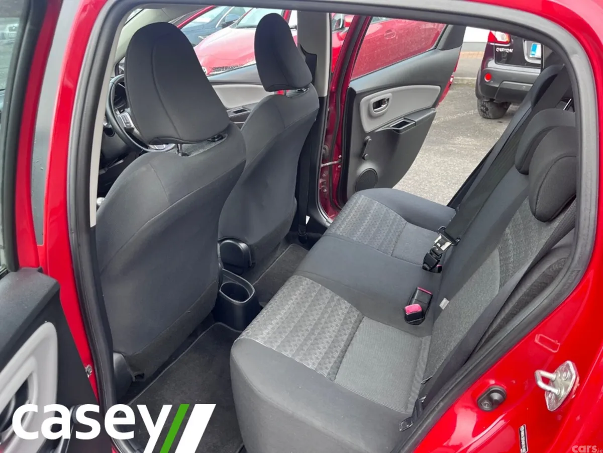 Toyota Yaris Hatchback, Petrol, 2016, Red