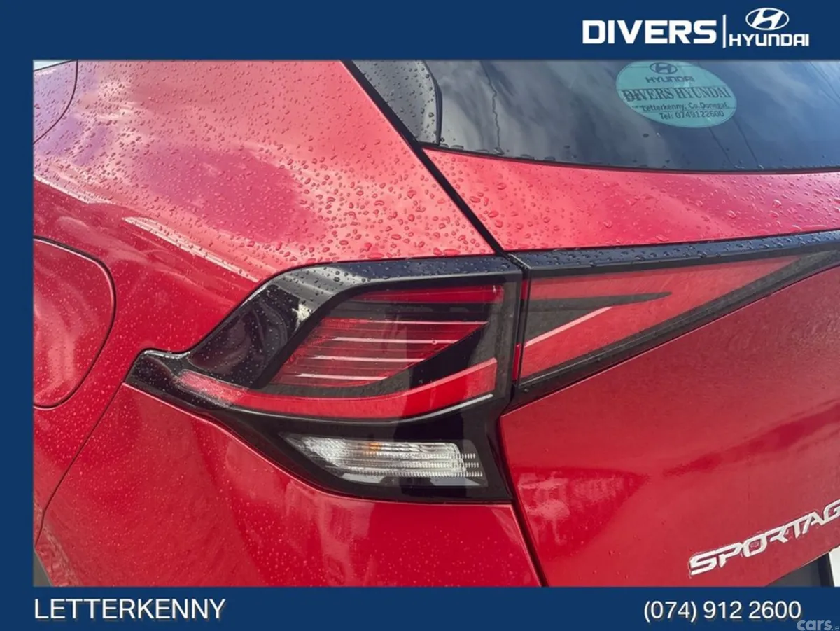 Kia Sportage MPV, Diesel, 2025, Red