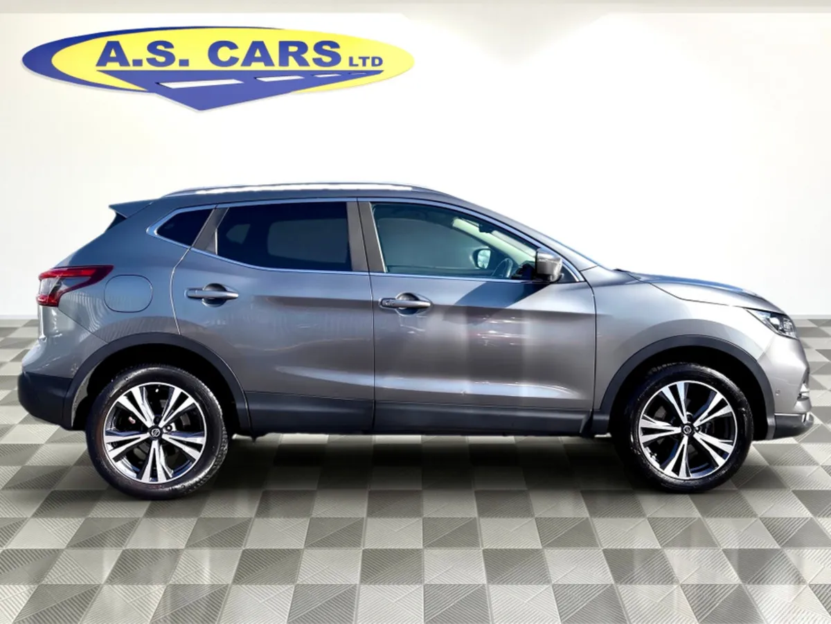 Nissan Qashqai SUV, Diesel, 2019, Grey