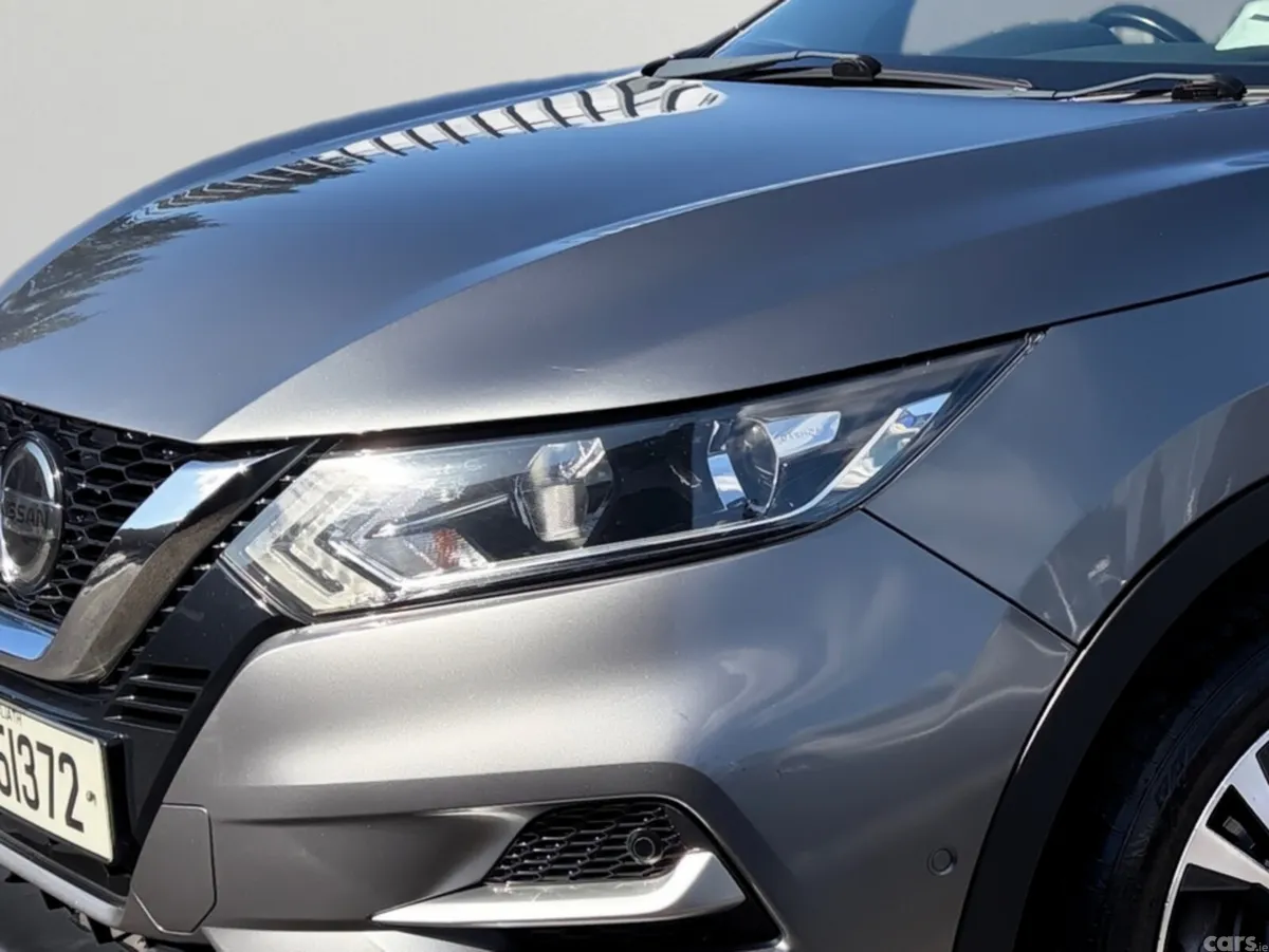 Nissan Qashqai SUV, Diesel, 2019, Grey