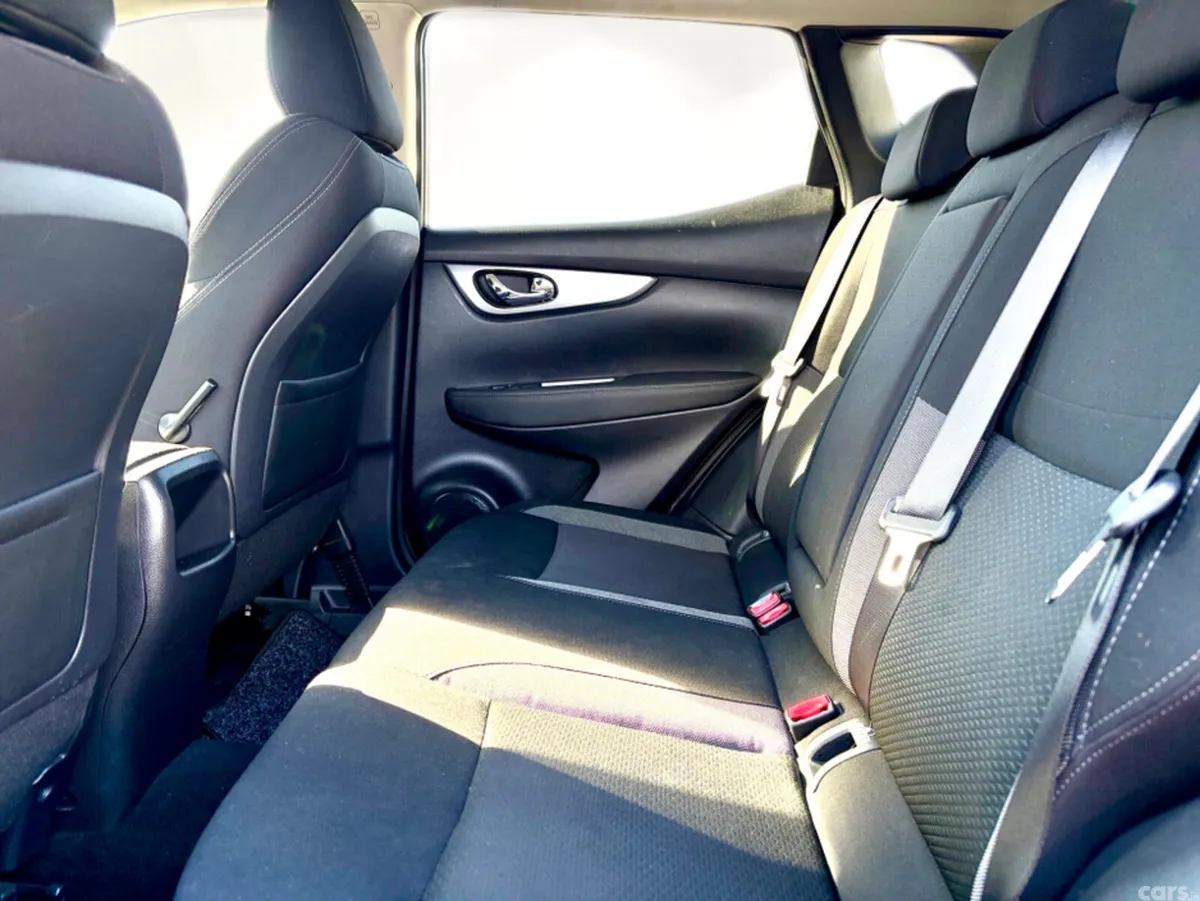 Nissan Qashqai SUV, Diesel, 2019, Grey