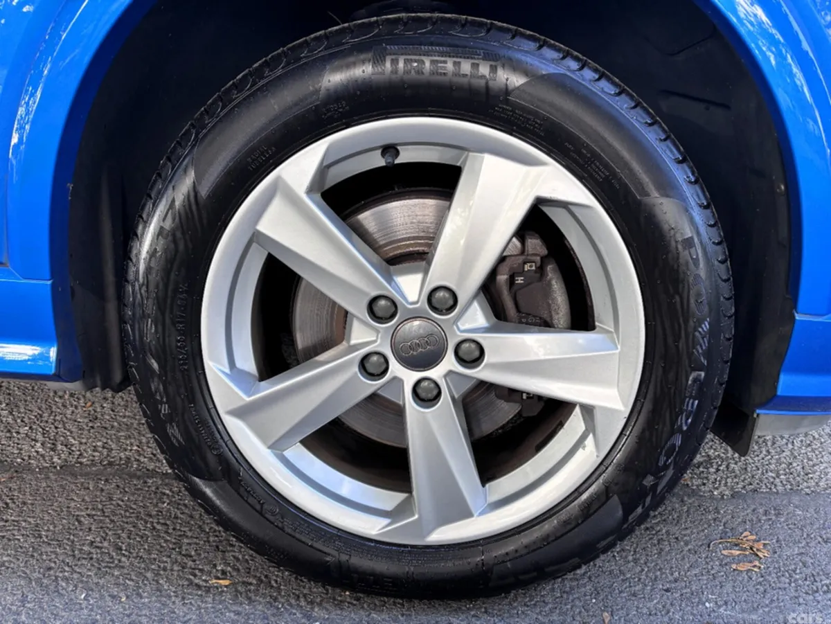 Audi Q2 Hatchback, Petrol, 2017, Blue