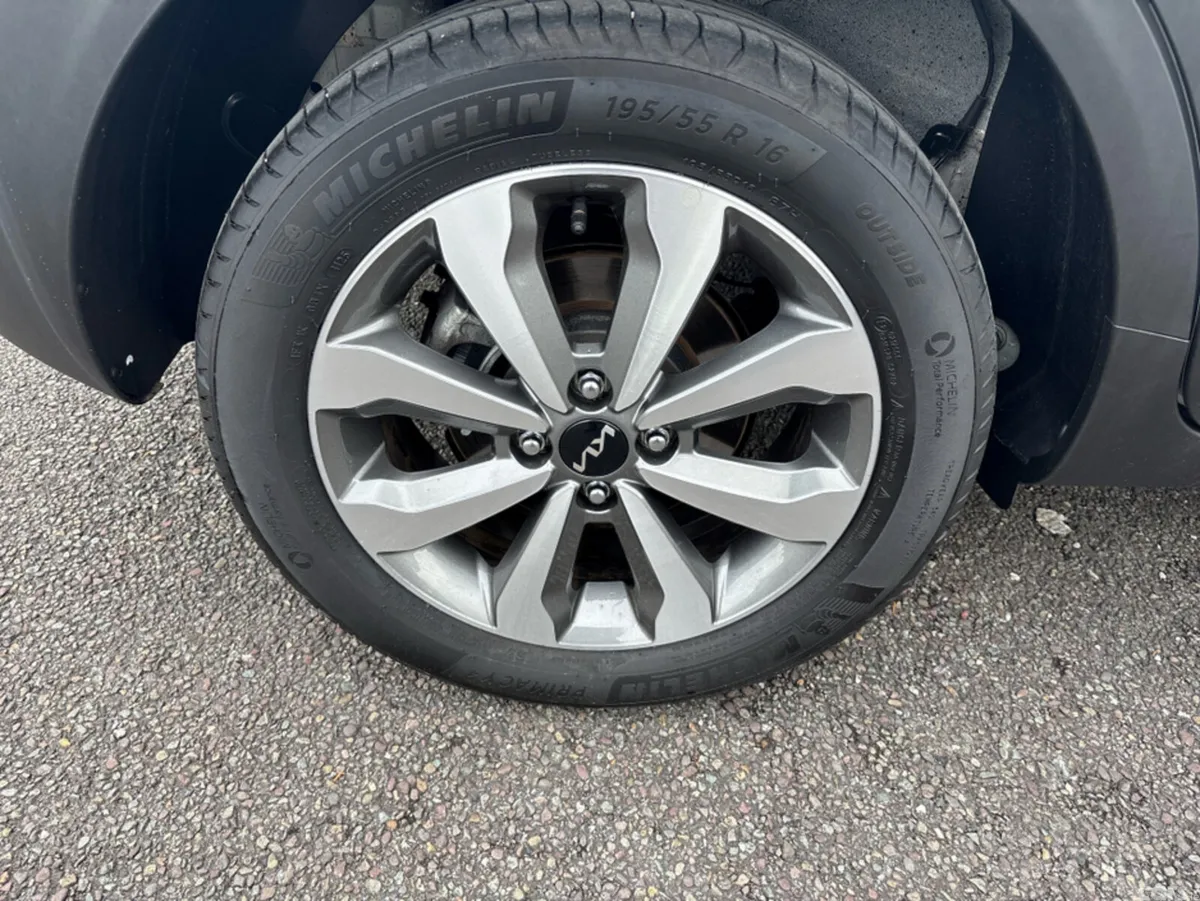 Kia Stonic SUV, Petrol, 2026, Grey