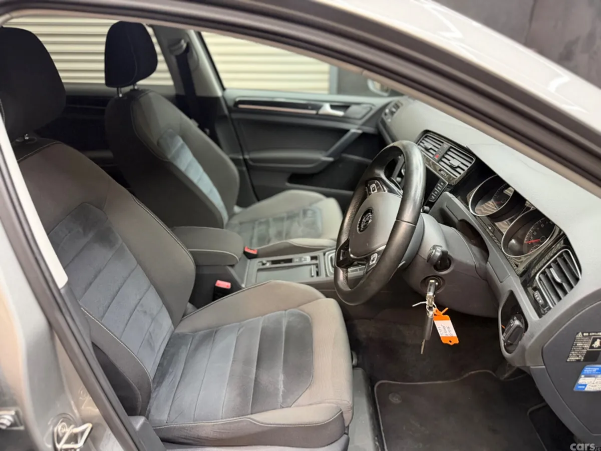 Volkswagen Golf Hatchback, Petrol, 2013, Silver